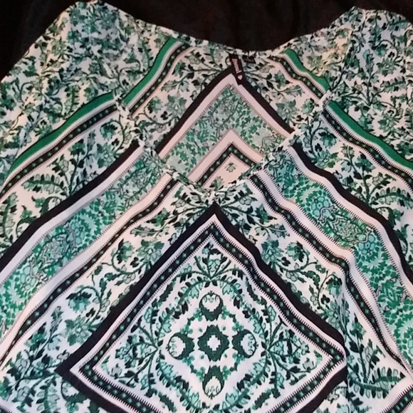 3 quarter sleeve blouse - Picture 2 of 4